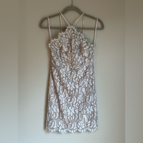 Lulu's Delicate Darling Beige & Ivory Lace Bodycon Dress Sz Medium Wedding Bride - Picture 2 of 10